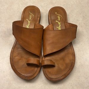 LIKE NEW Leather Free People Sandals sz 38